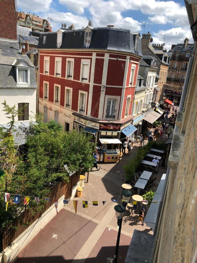 2 Pieces- Rue Pietonne Trouville -Le Petit Juliana Exterior photo